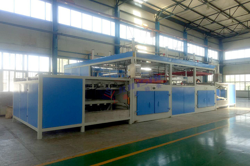 雙頭自動<a href=http://www.mengnadq.cn/ target=_blank class=infotextkey>吸塑機</a>.jpg